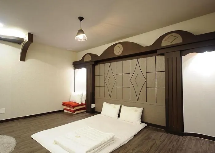 Goodstay King Hotel 3*